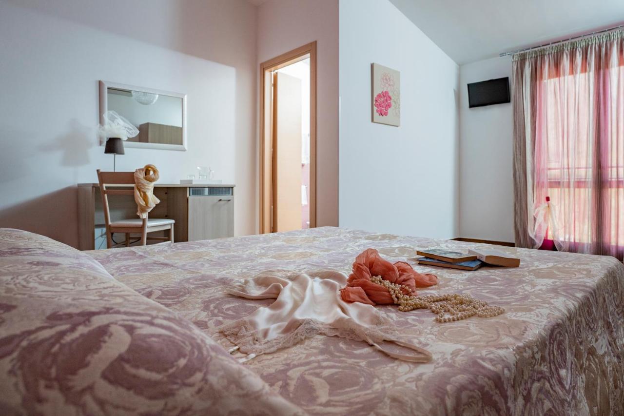 B&B Pietre Preziose Castelluzzo Eksteriør billede